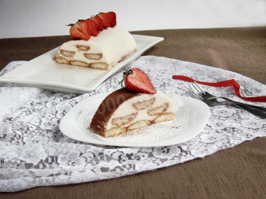 Strawberry tiramisu with mascarpone dessert