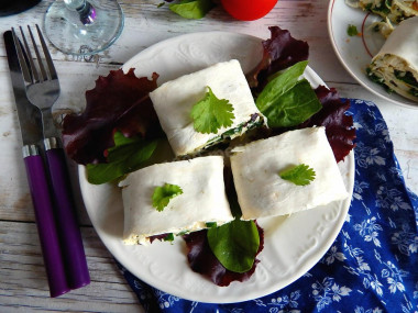 Lavash with melted cheese and egg