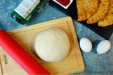 Dough for crunchy chebureks on mineral water