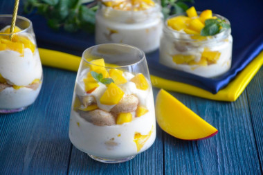 Tiramisu with mango