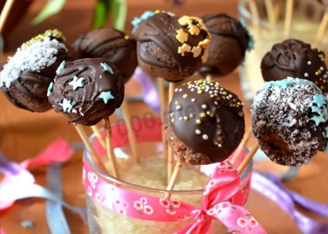 Chocolate cake pops