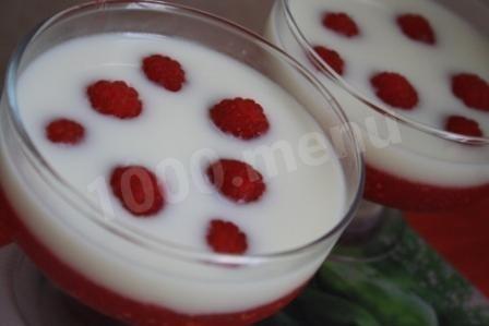 Raspberry dessert