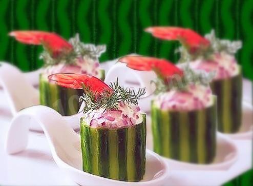 Cucumber cocktail with shrimp