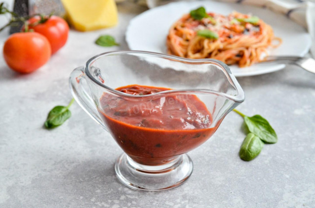 Tomato paste spaghetti sauce