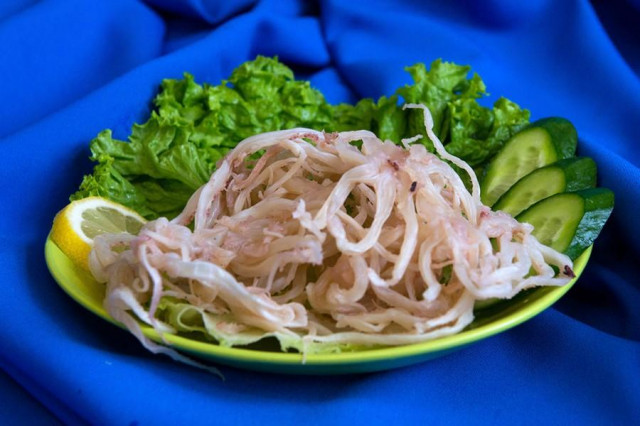 Dried squid at home