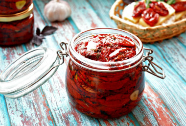 Dried tomatoes in a vegetable dryer for winter