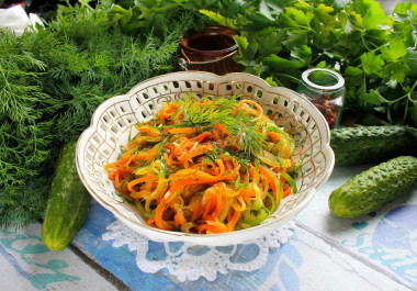 Salad with fried cucumbers