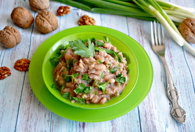 Lobio of white beans in classic Georgian style