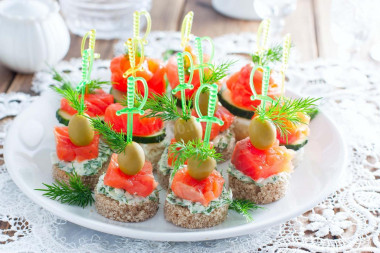 Salmon canapes on skewers