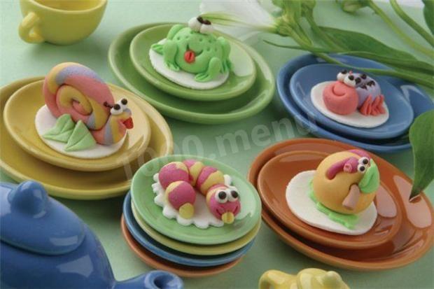 Marzipan figurines