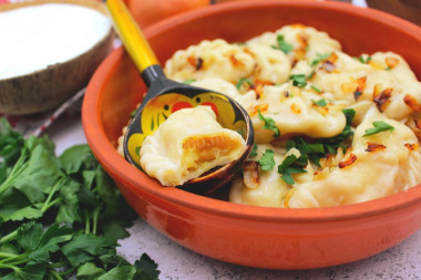 Dumplings with potatoes and sauerkraut