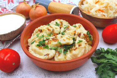 Dumplings with potatoes and sauerkraut