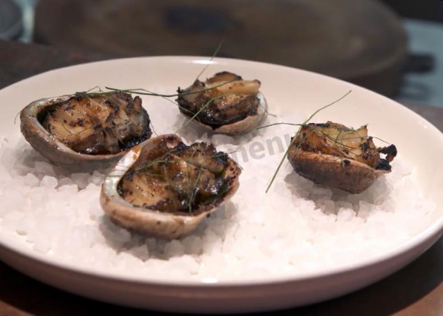 Grilled abalone