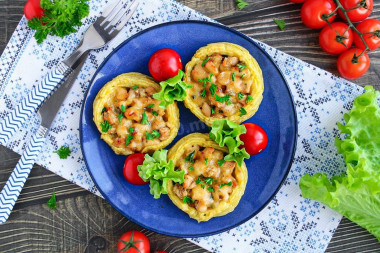 Potato nests with chicken