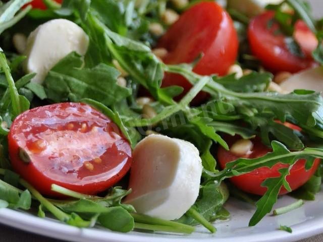 Mozzarella dandelion tomato salad