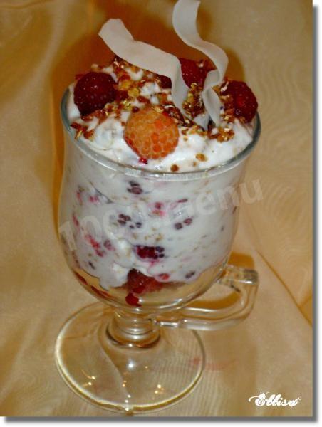 Cranachan Scottish dessert