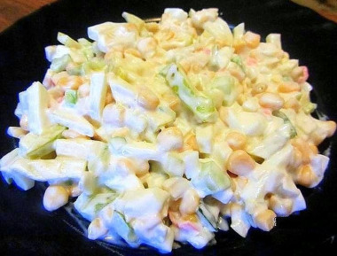 Sissy salad with crab sticks