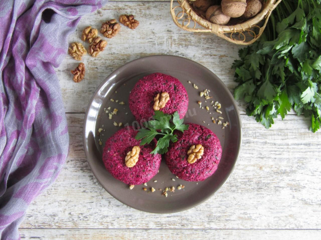 Georgian beetroot pkhali with nuts