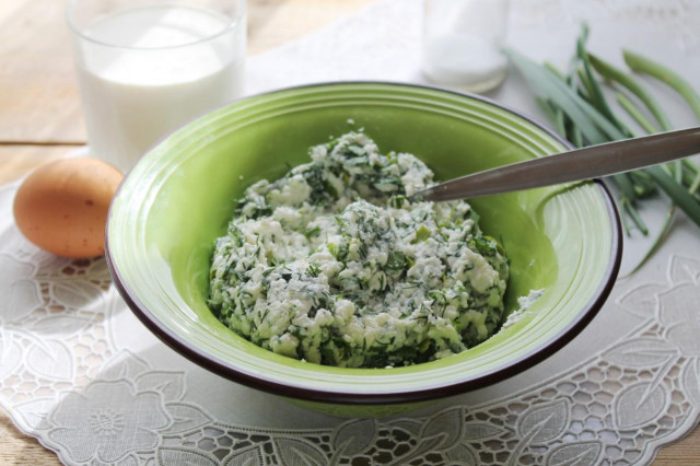 Filling for pancakes with egg, cottage cheese and herbs