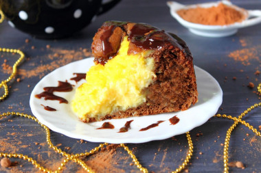 Volcano pie with custard