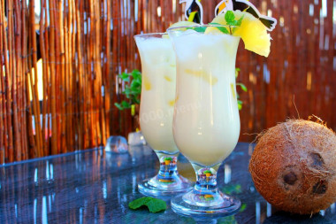 Alcoholic Pina Colada cocktail