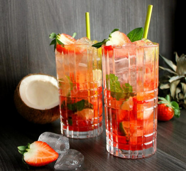 Strawberry mojito alcoholic