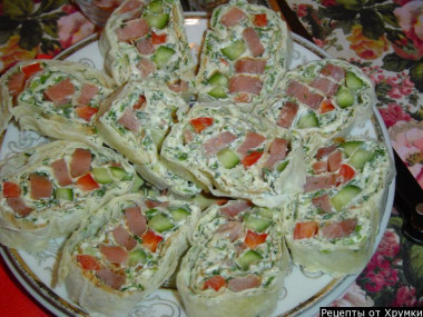 Pita bread roll with pink salmon