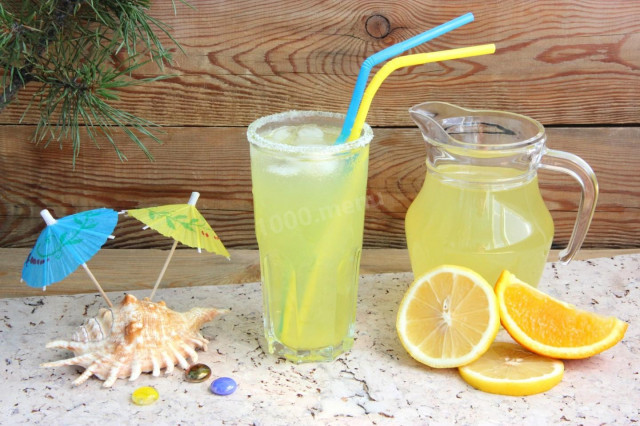 Homemade Turkish lemonade