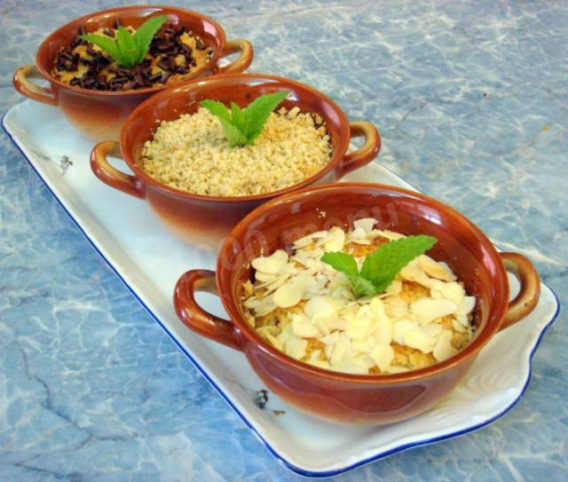 Apples, baked under streusel