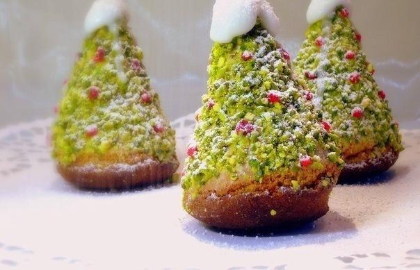 Christmas Tree Cake