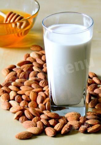 Almond milk with honey