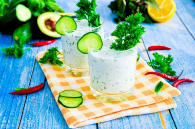 Kefir with cucumber and herbs for weight loss