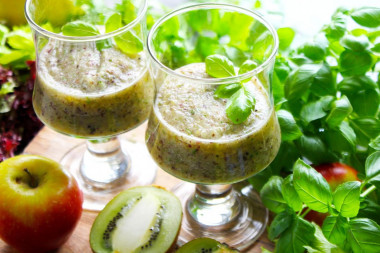 Celery and apple smoothie in a blender