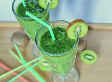 Smoothie with kiwi and banana