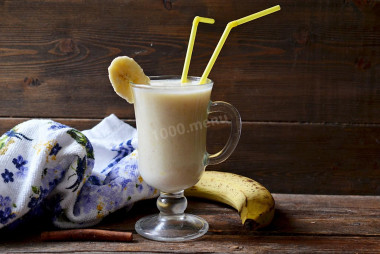 Banana milkshake