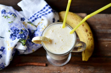 Banana milkshake