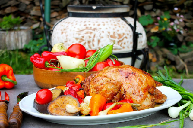 Whole chicken in tandoor