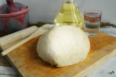 The dough for chebureks with bubbles is crispy