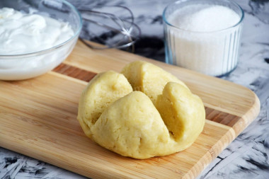 Sour cream pie dough without eggs