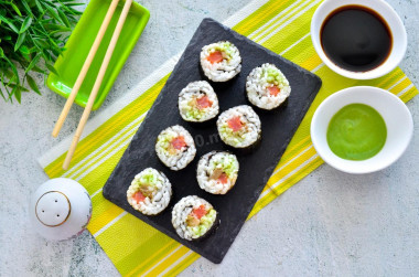 Avocado rolls