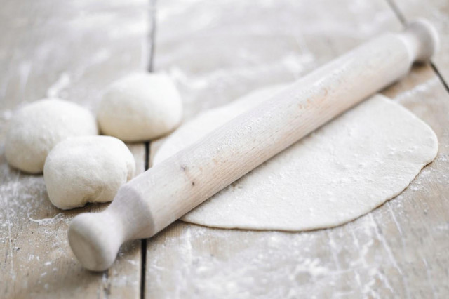 Dough for chebureks on boiling water