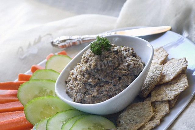 Mushroom caviar from salted bitters