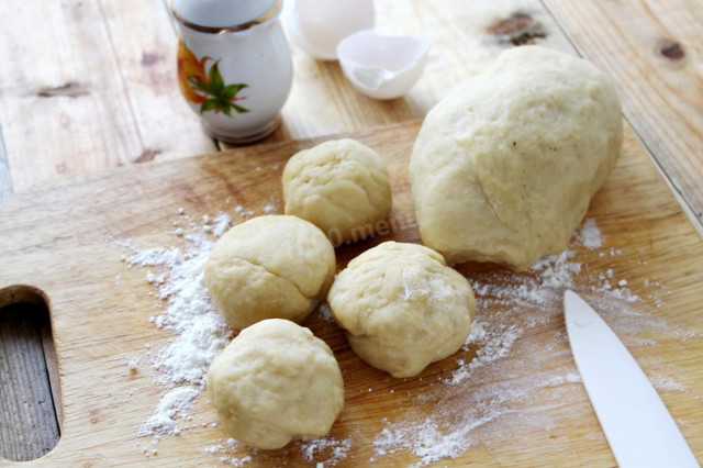 Unleavened dough on kefir and baking soda for chanel