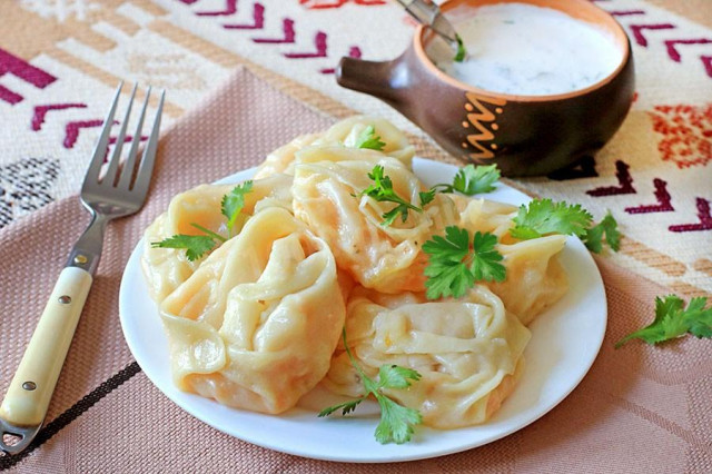 Manti with pumpkin without meat