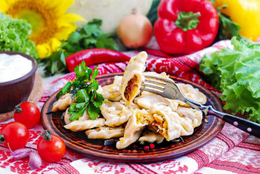 Dumplings with fresh cabbage