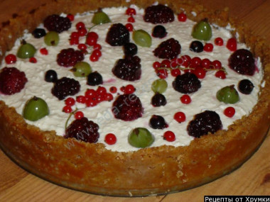 Cheesecake with summer berries