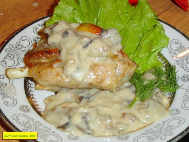 Grouse with mushroom sauce