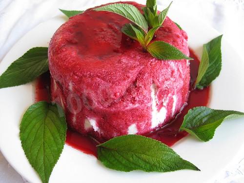 Berry pudding