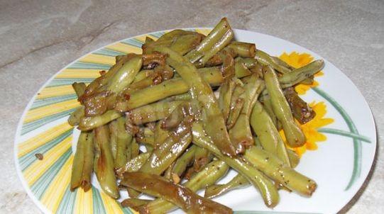 Asparagus with milk and vinegar