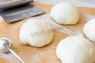 Pizza dough that rises well